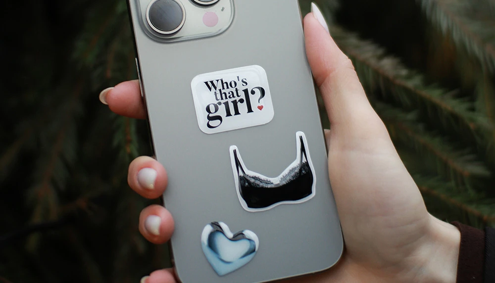 Стикерпак в подарок!