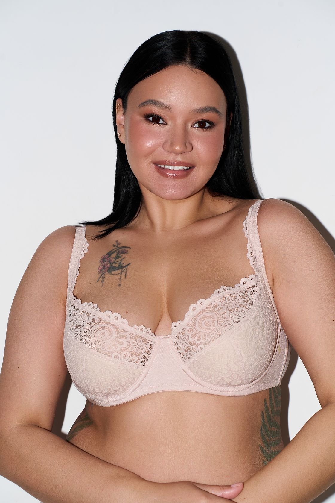 Бюстгальтер с тонкой чашкой