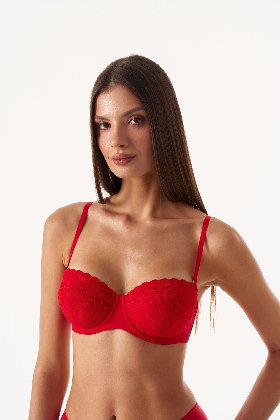 Бюстгальтер балконет