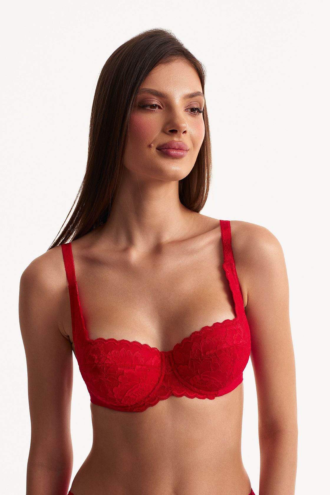 Бюстгальтер балконет