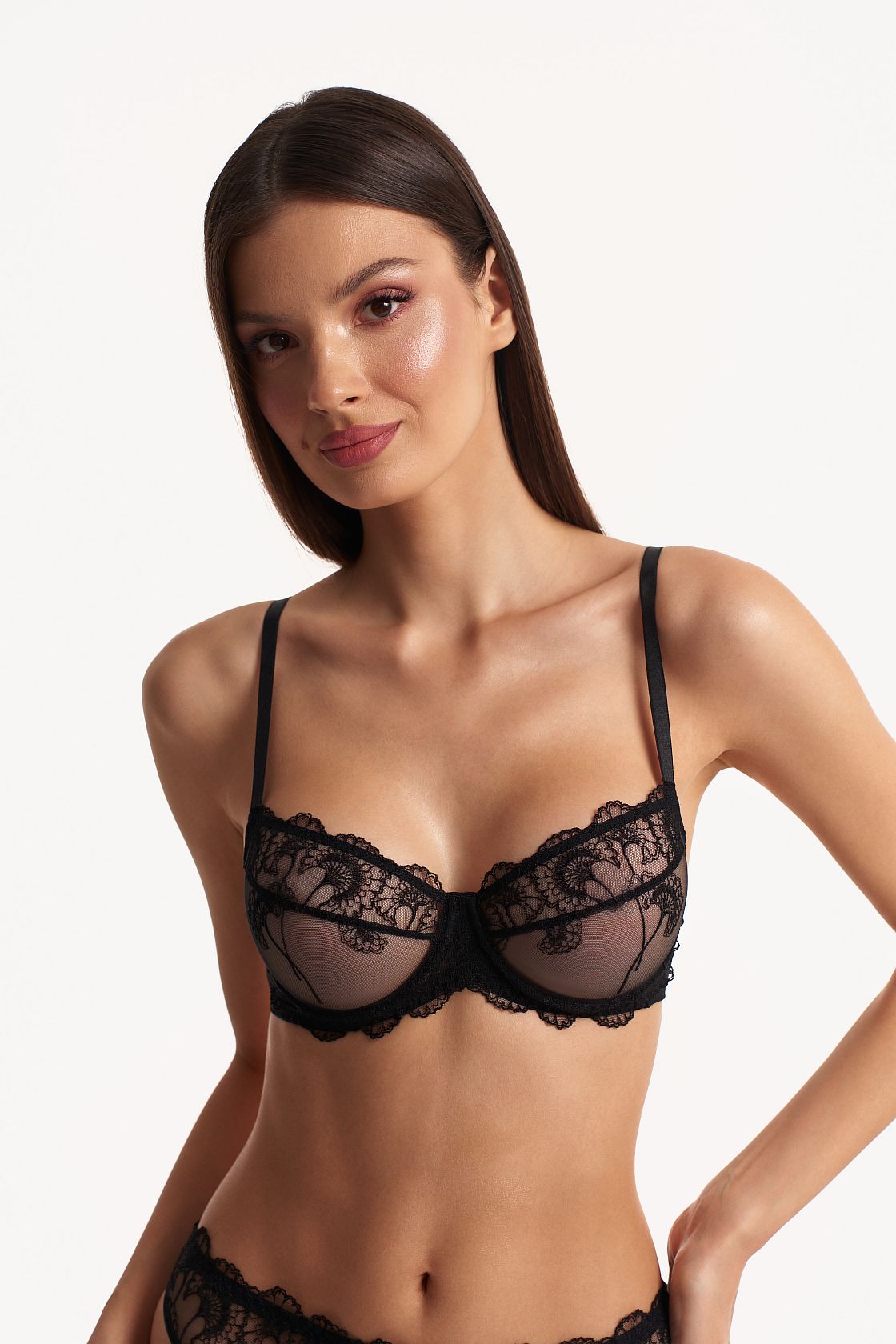 Бюстгальтер с мягкой чашкой