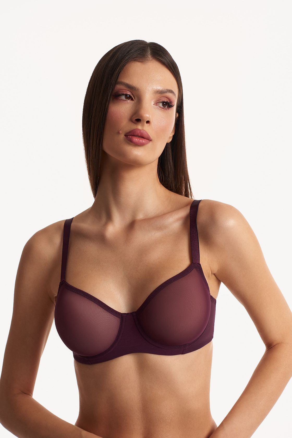 Бюстгальтер с мягкой чашкой