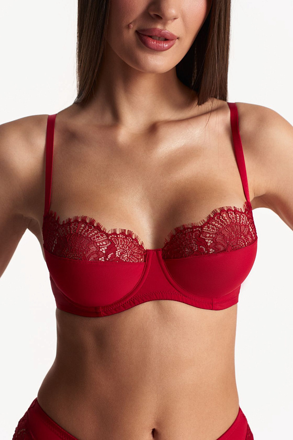 Бюстгальтер с мягкой чашкой